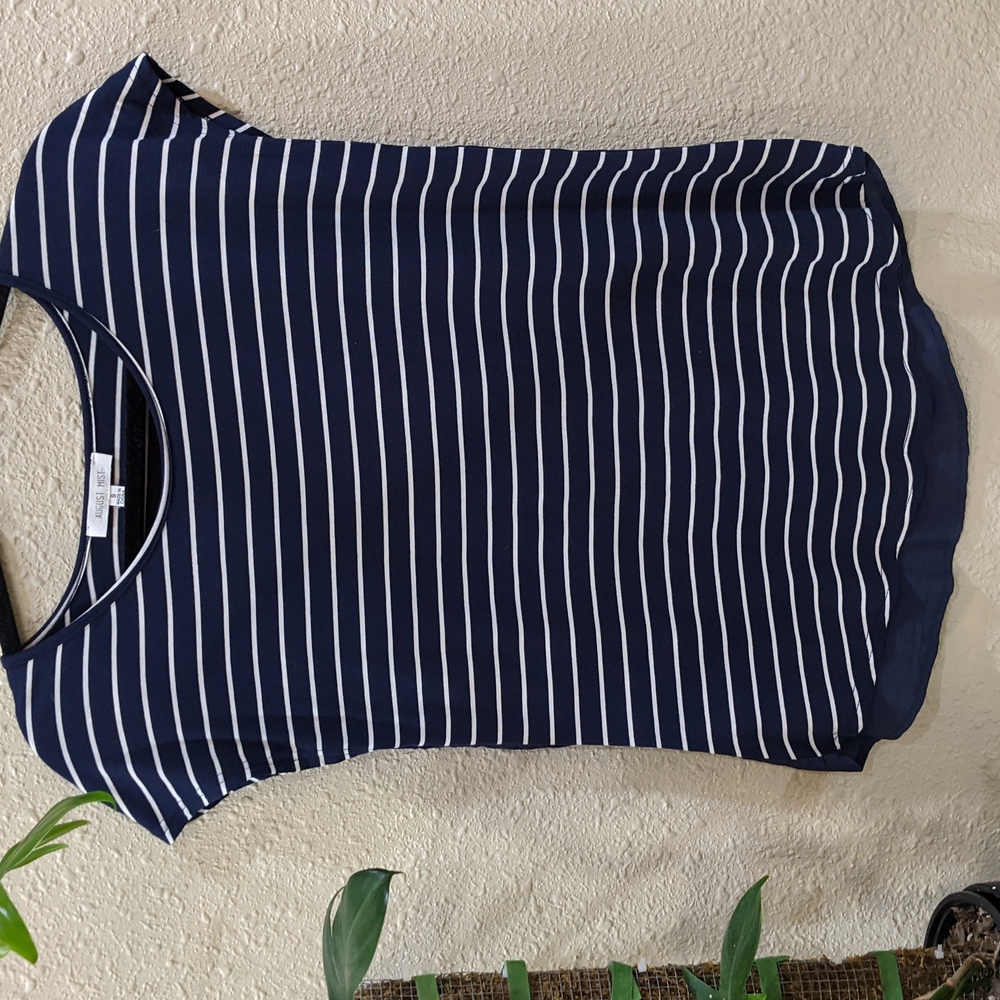 ☘️August Mist Sz Sm top☘️